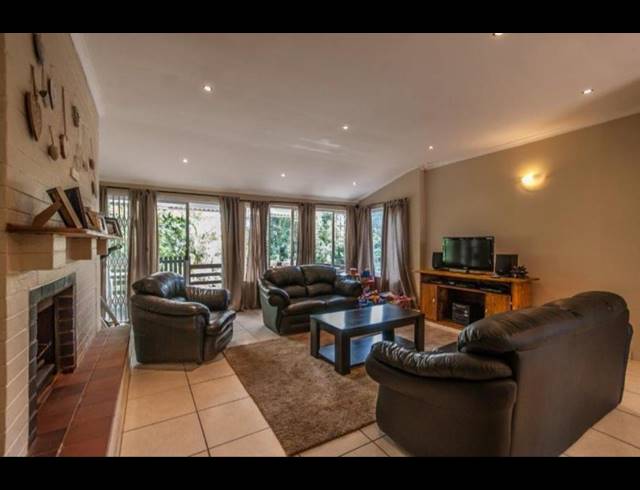4 BEDROOM FREESTANDING SOLD IN DAWNCREST